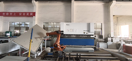 亚威机器人折弯中心PBA-2204100-FMC