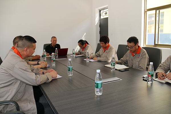 凝心聚力 再启新程 | 江苏鑫富达电气召开2025年管理层年中工作会议暨管理分析会！